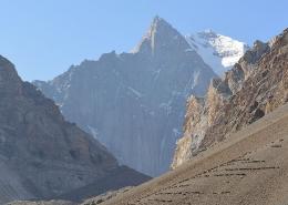 Trekking in the Pamirs - Journey to Aksu and Sabakh peaks (Kyrgyzstan) (1)
